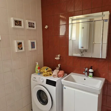 Ap Malinov 15 Apartament